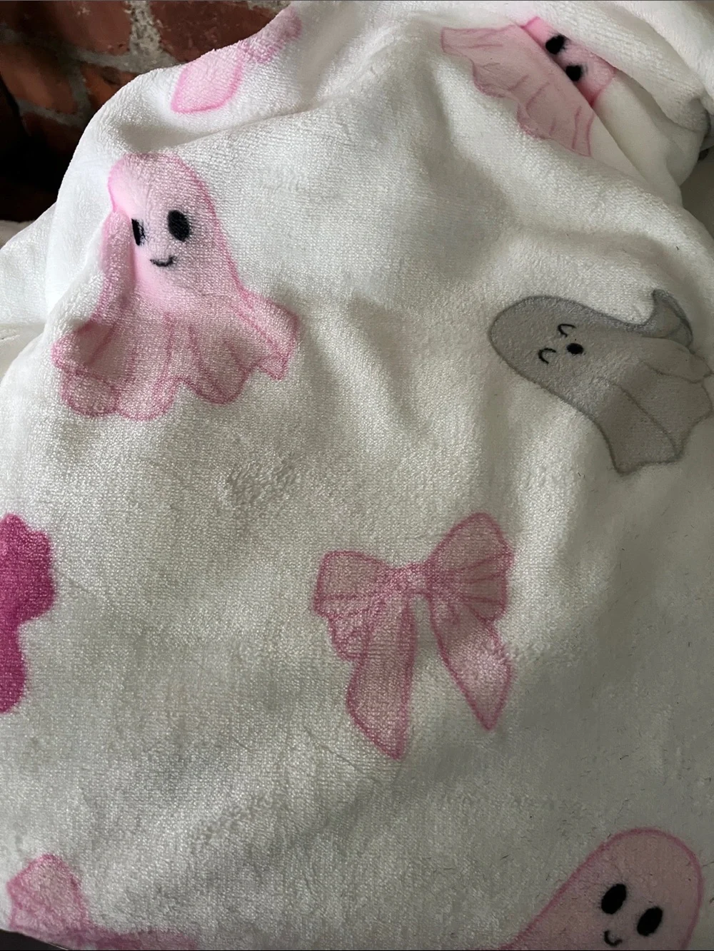 Bella Luxx White Faux Fur Kids Pillow & Throw Set with Pink Accents